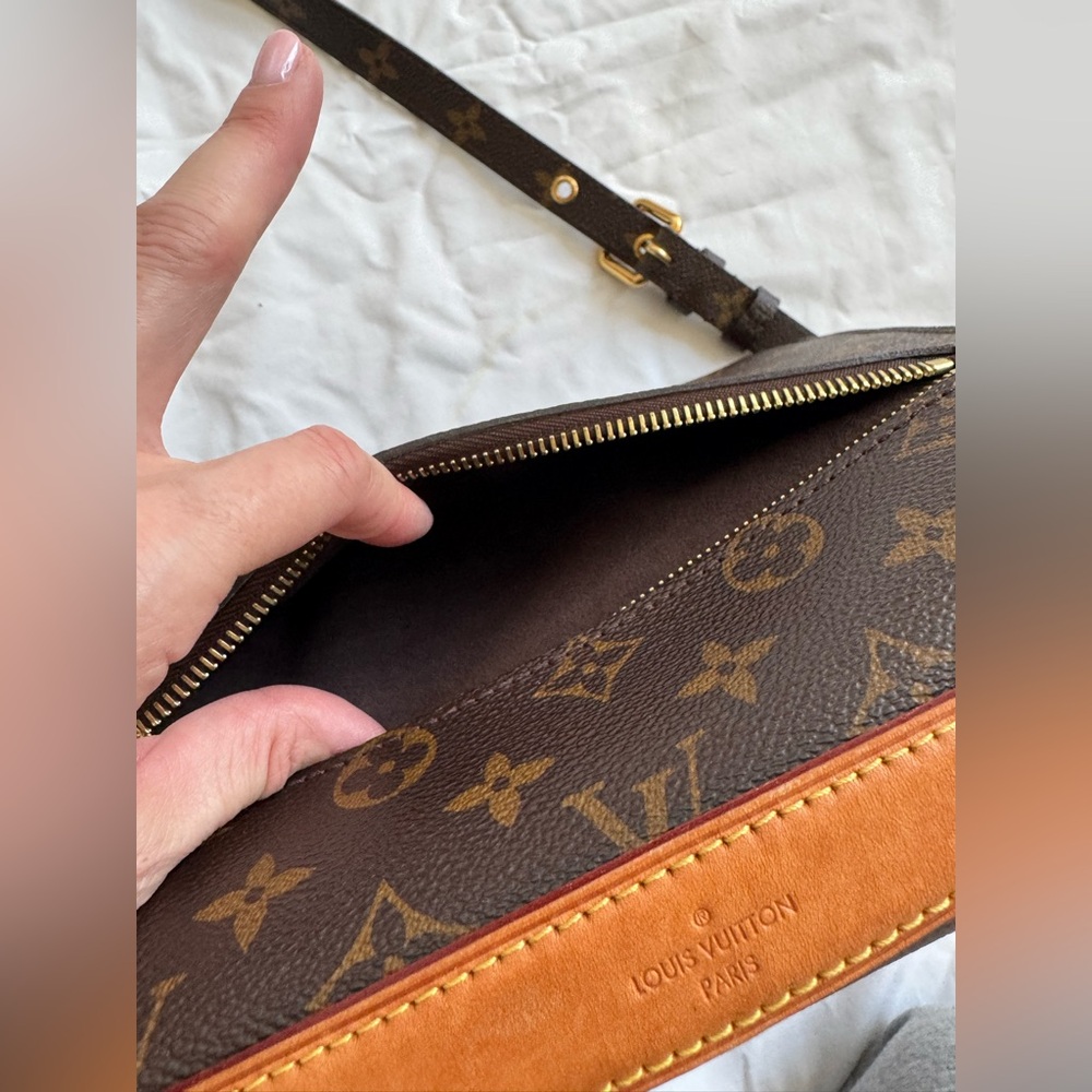 Louis Vuitton Pochette Métis - Picture 8 of 16